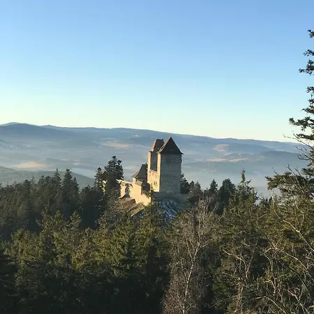 Na Namesti *